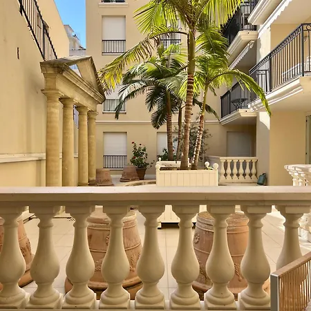Sunny Palazzio T3 Old Port, Beaches, Congress Apartment